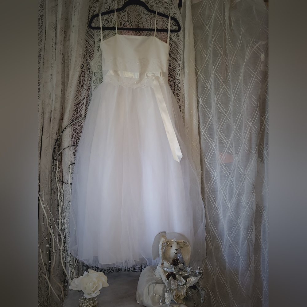 Dress - Picture 2 of 7